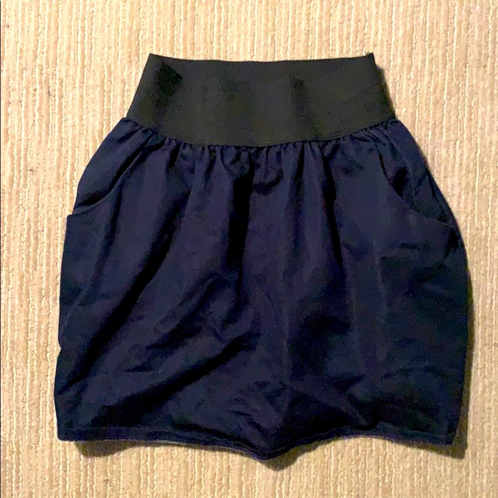 Skirt with pockets